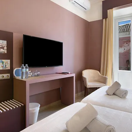 Happy House Comfort 3*