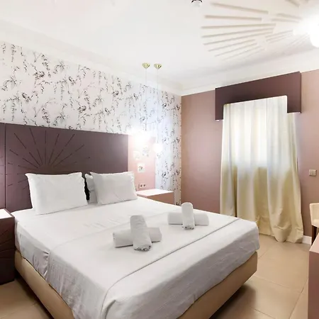 Happy House Comfort 3*
