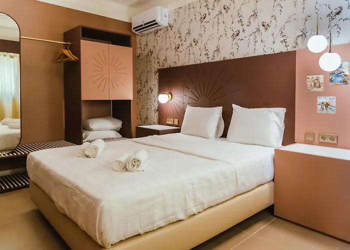 Happy House Comfort 4*