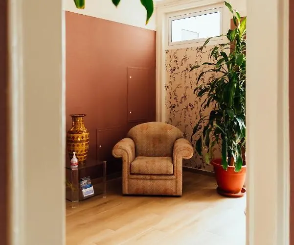 Happy House Comfort Pensjonat 4*